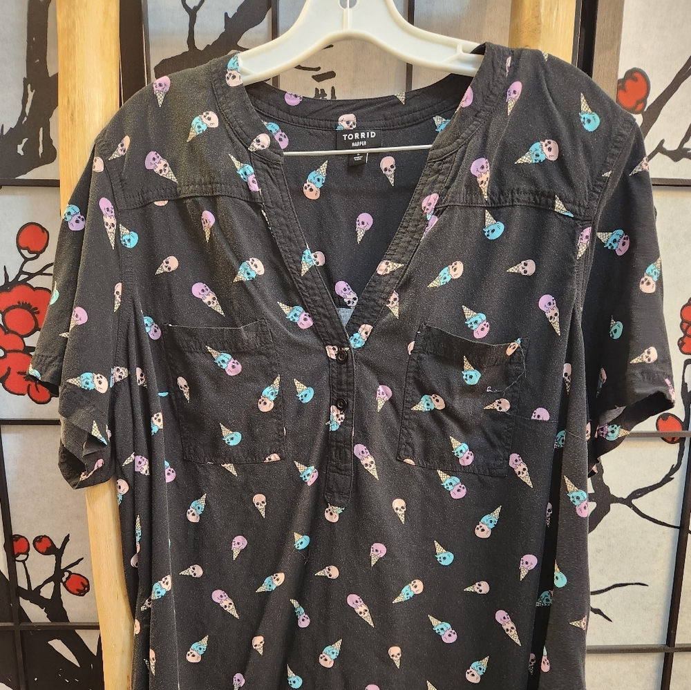 Torrid skull blouse